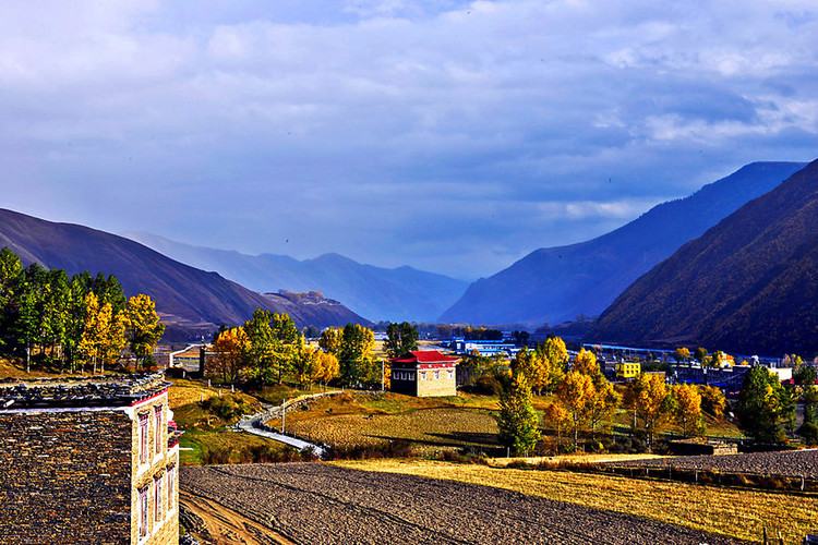自駕租車(chē)新都橋