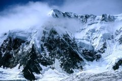 川藏線自駕游租車應(yīng)該注意些什么