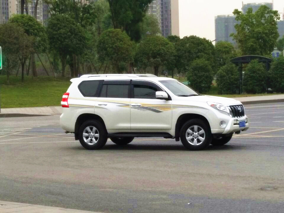 成都租越野車價格多少錢一天