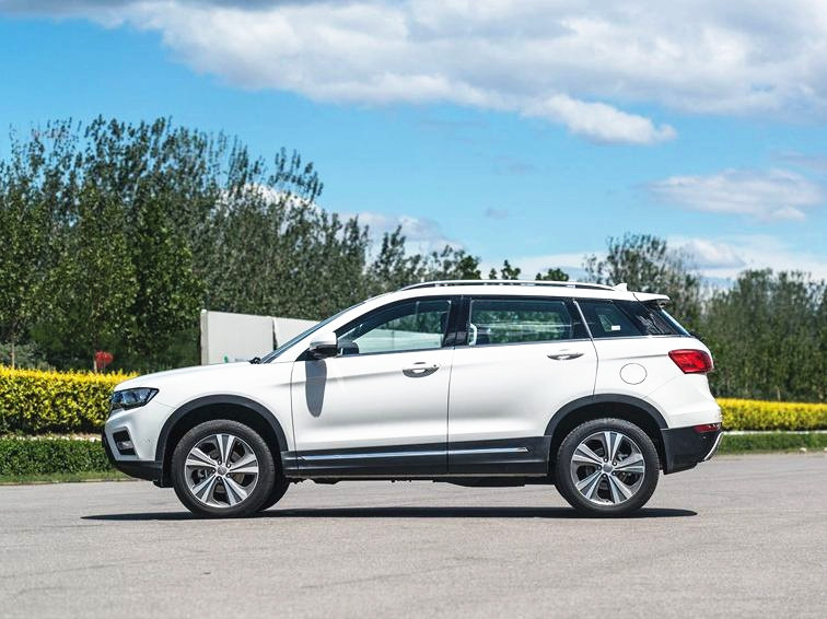 成都租輛SUV去西藏拉薩花費(fèi)明細(xì)