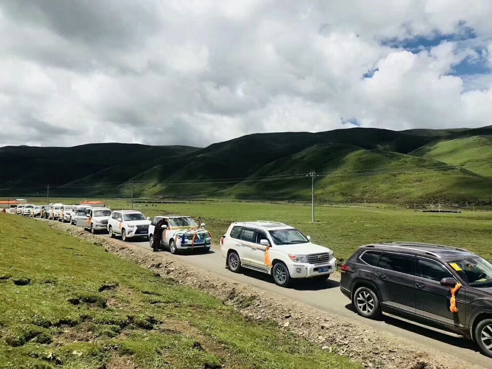 成都包車去拉薩多少錢