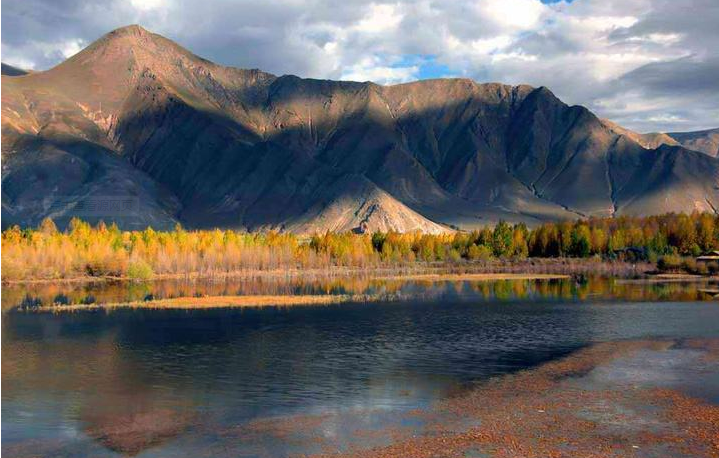 成都包車游川藏線自助游價格大概多少