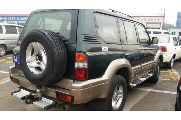 成都租一臺(tái)霸道多少錢(qián)錢(qián)一天