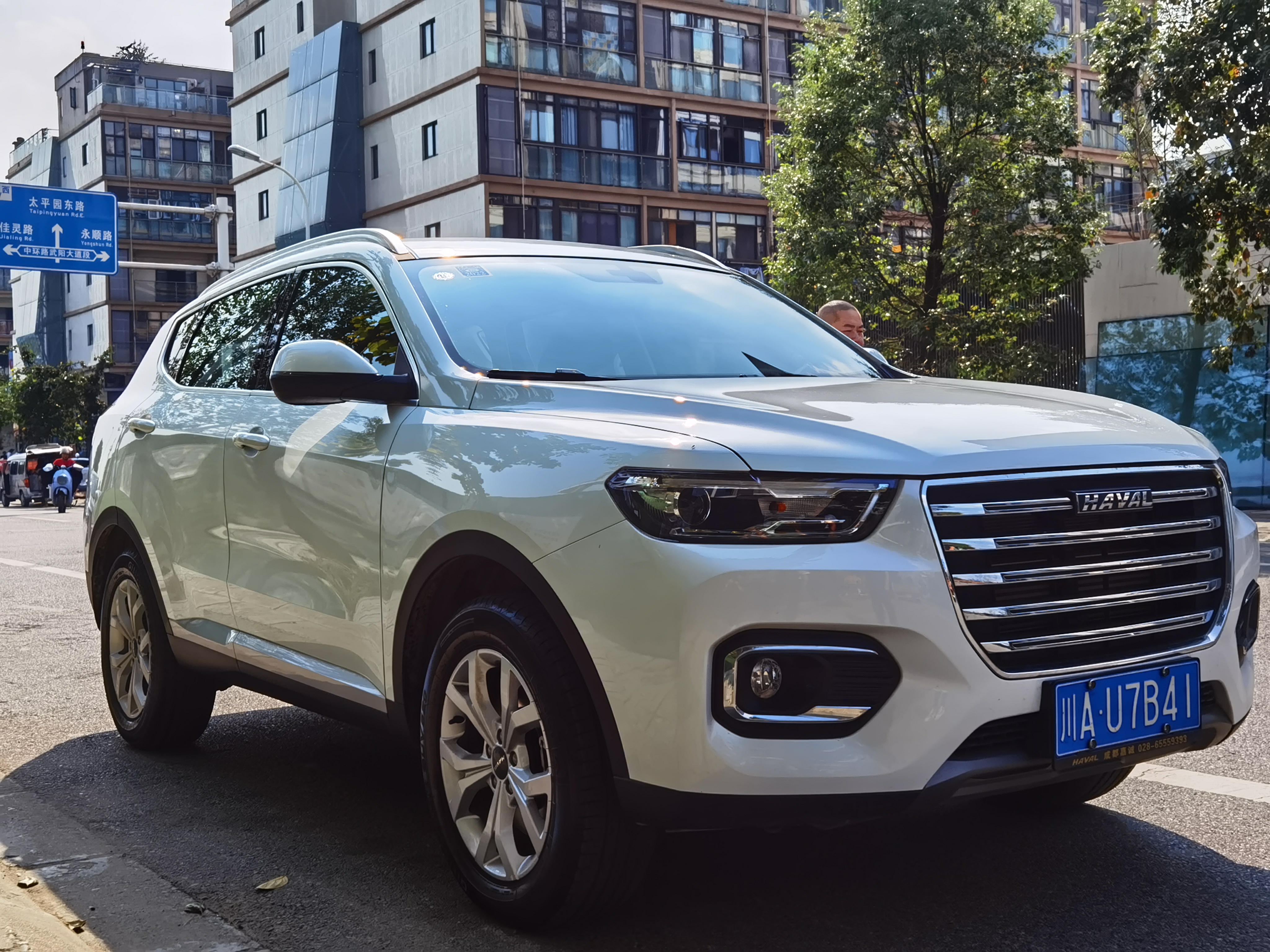 每月成都租車(chē)進(jìn)藏價(jià)格表價(jià)目表明細(xì)