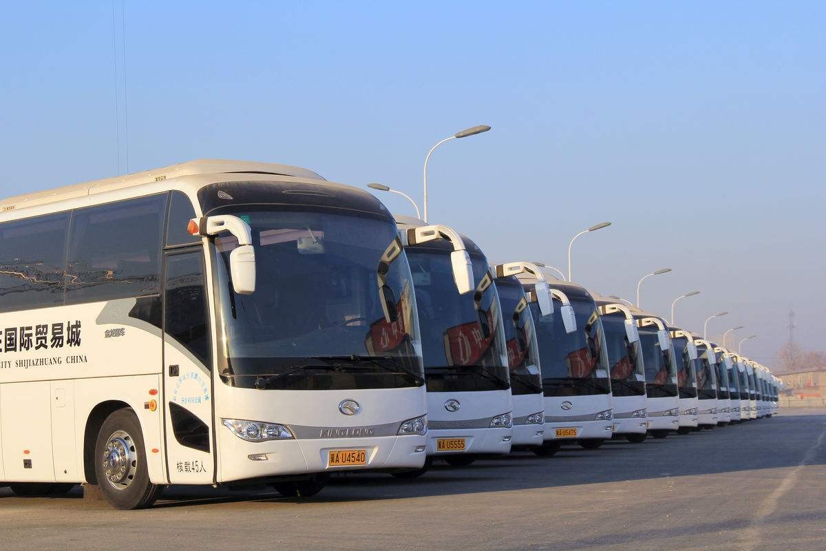 成都商務(wù)租車(chē)，成都機(jī)場(chǎng)接送租車(chē)，成都租車(chē)哪家便宜