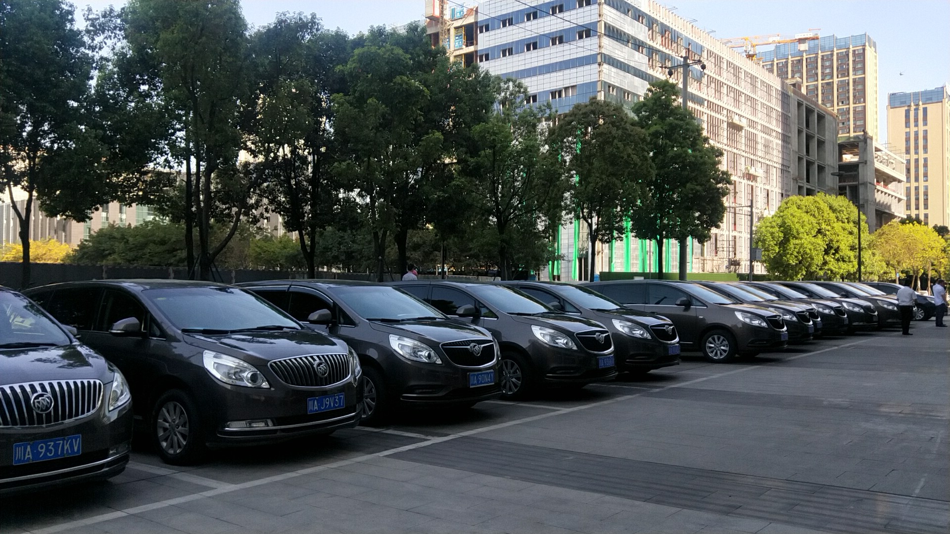 “五一”成都租車價格水漲船高