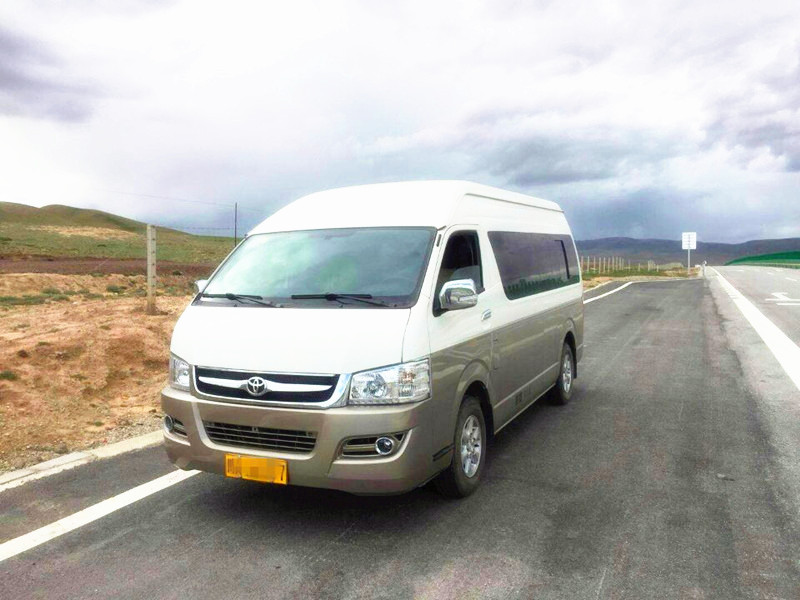 成都租車應該怎么租，中巴車大巴車租賃