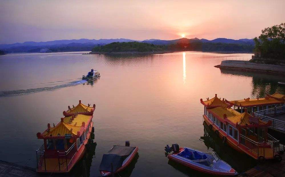 川西旅游適合租車自駕,可該怎么租喃?