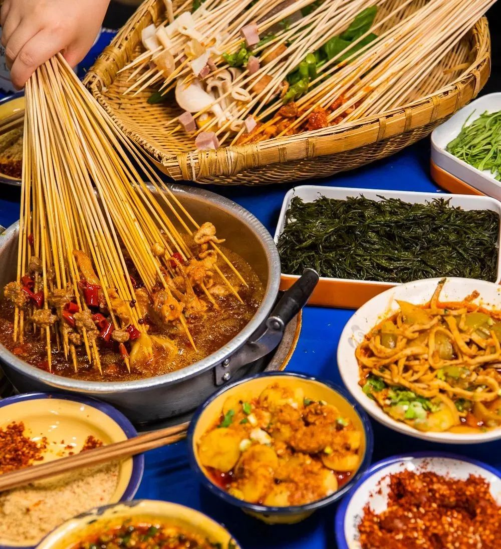 去成都租車自駕游，該吃的吃，該喝的喝