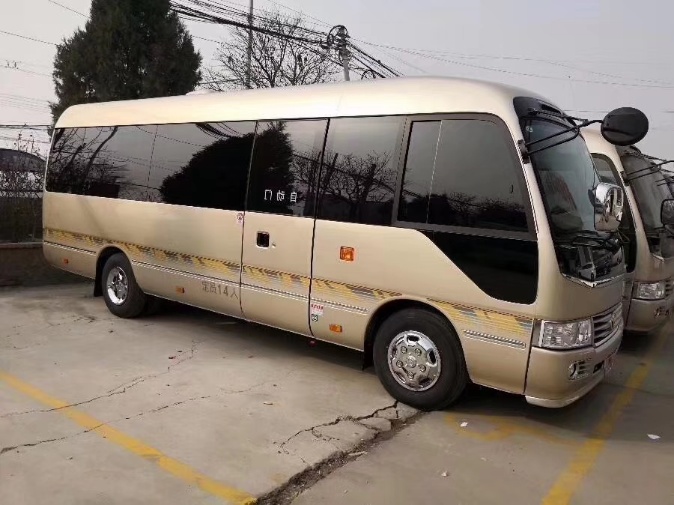 旅游租大巴車.jpg 旅游租大巴車.jpg