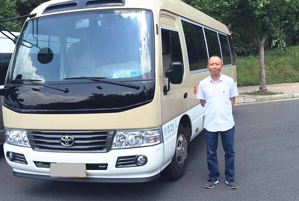 成都租車帶司機 成都租車帶司機