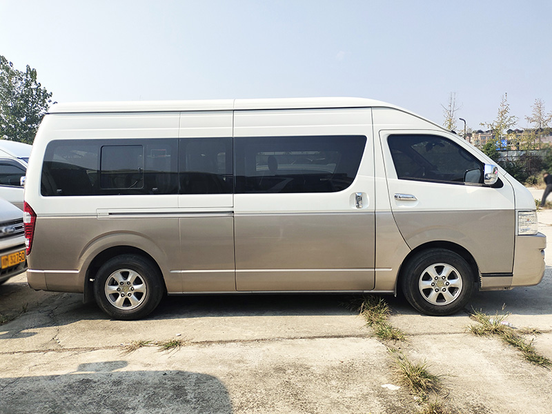 成都中巴車租賃價格